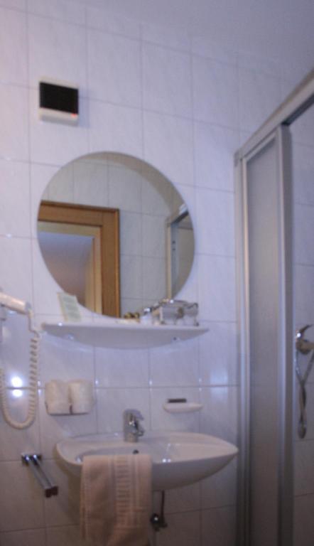 Brixana Hotel Brixen im Thale Cameră foto